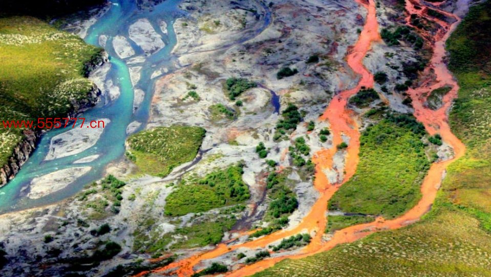阿拉斯加北极之门国度公园锈橙色的库图克河俯视图。图源：好意思媒